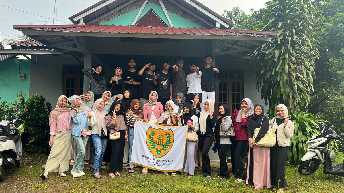 [MUPASA VOL.3]

Temu, Sapa,Salam

HMPS Perbankan Syariah telah mengadakan Mupasa Vol.3 sebagai agenda triwulan yang bertujuan untuk evaluasi, menjaga kebersamaan serta memperkuat hubungan antar anggota.

📅 Ahad, 16 November 2025
⏰ 09.00 sampai selesai
📍 Rumah Sdri. Rosalia