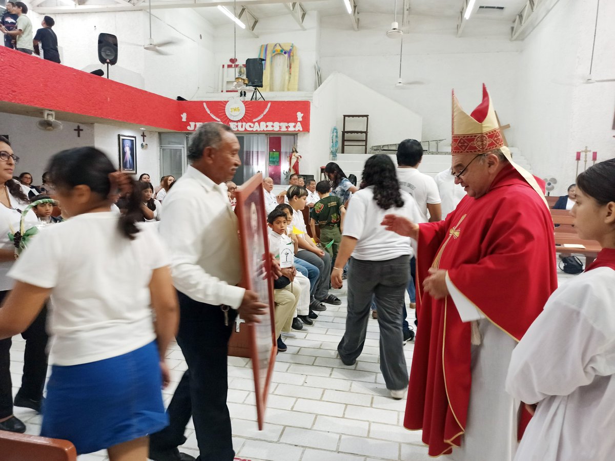 KofC17543's tweet image. Con alegría recibimos a Mons. Pedro Mena Díaz en su Visita Pastoral a la Parroquia de Cristo Obrero. Le obsequiamos un cuadro de nuestro Santo Patrono para que recuerde nuestras oraciones. ¡Gracias Monseñor por su palabra y cercanía! Nov 24, 2025.

@KofC #KofC #KnightsofColumbus
