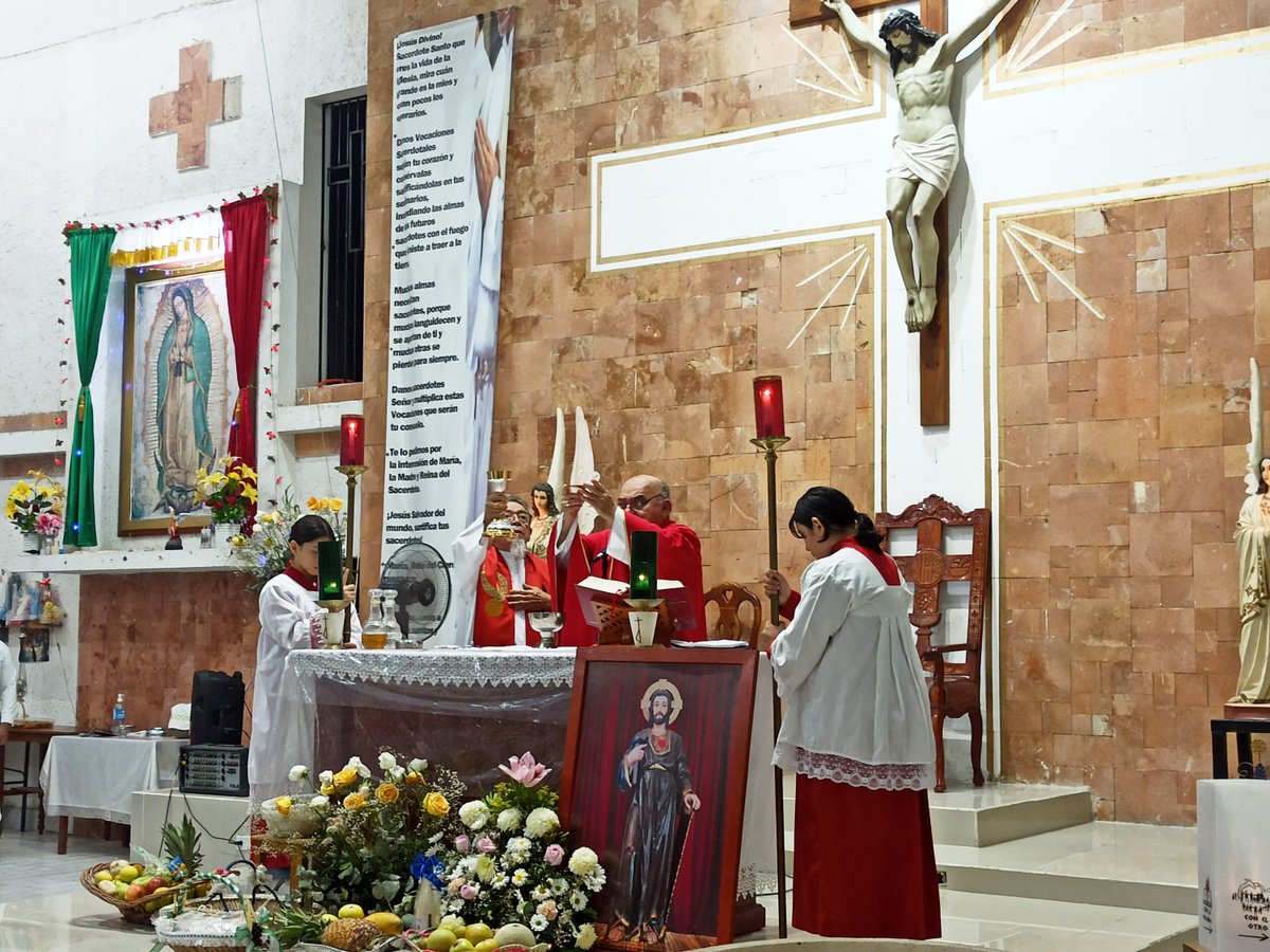KofC17543's tweet image. Con alegría recibimos a Mons. Pedro Mena Díaz en su Visita Pastoral a la Parroquia de Cristo Obrero. Le obsequiamos un cuadro de nuestro Santo Patrono para que recuerde nuestras oraciones. ¡Gracias Monseñor por su palabra y cercanía! Nov 24, 2025.

@KofC #KofC #KnightsofColumbus