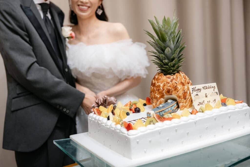 itm_nlab's tweet image. 鉄ヲタすぎるウエディングケーキ（313系）

鉄ヲタ男性が結婚→新婦がOKしたウエディングケーキに大反響　「尊重し合える関係大事」「すげぇ」
nlab.itmedia.co.jp/cont/articles/…