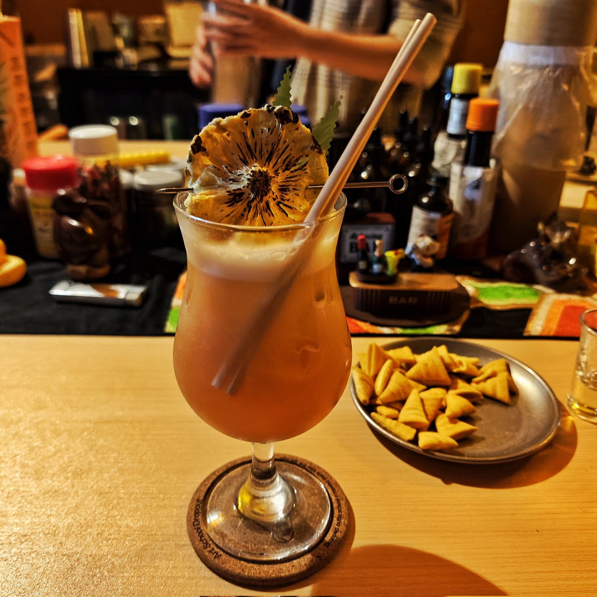 大家好，希望大家知道：
加上telegram以后
我发了我的照片（闪照，因为个人隐私很重要）
你 took a screenshot
你 took a screenshot
若无其事跑回twi问我以后哪里聊天
这叫asshole

真实的交换照片：
加telegram，我发我的，你发你的
大家看看有没有眼缘➡️合适可以一起出去玩

*配图是鸡尾酒zombie