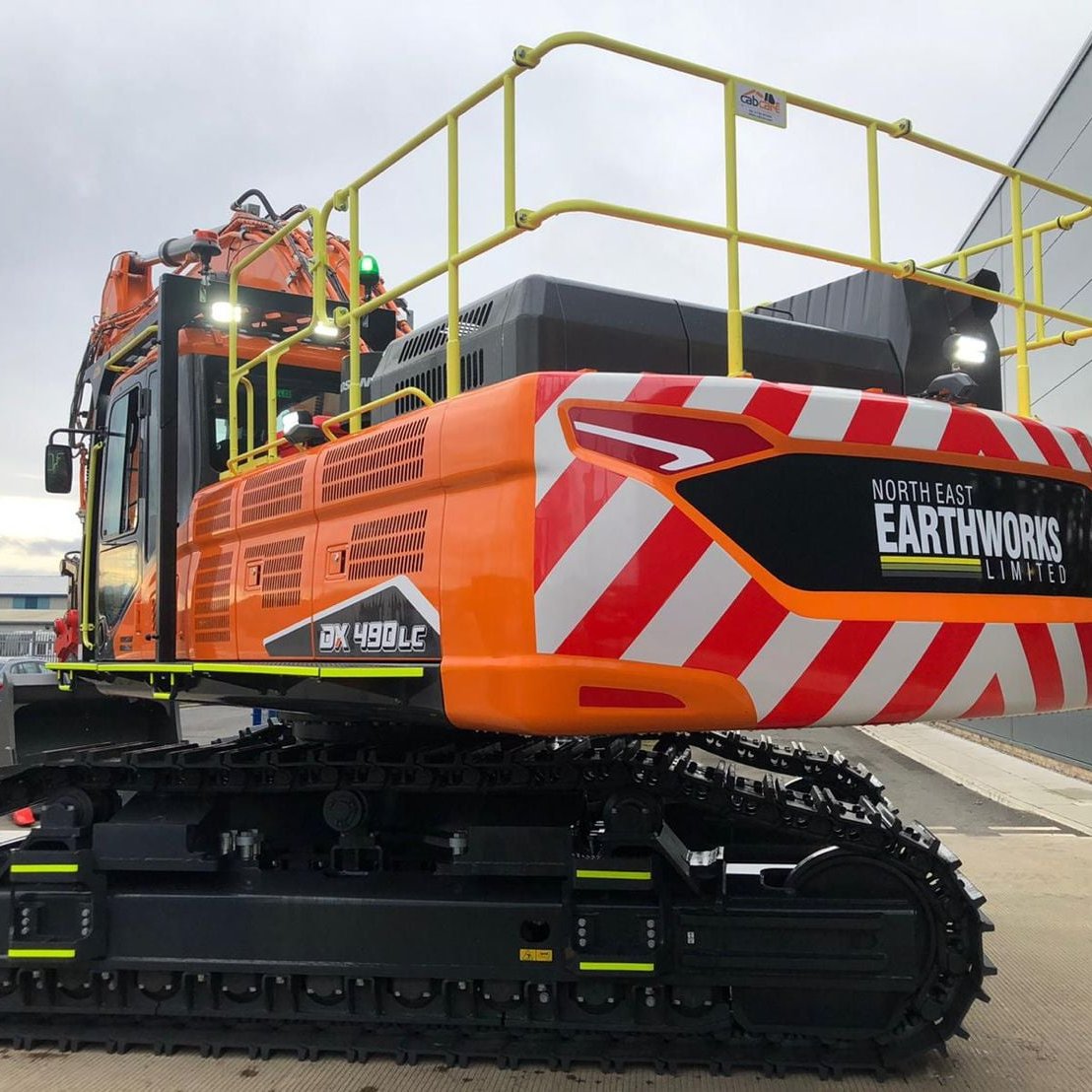 CabcareProducts's tweet image. Looking for safety yellow handrails / boxing rings for your machines? Our handrails are designed to be lighter &amp;amp; more flexible to reduce &amp;amp; prevent cracking issues. Call 01785 851 944 or email sales@cabcare.com

#Forestry #Groundworks #Demolition #Earthmovers #Construction