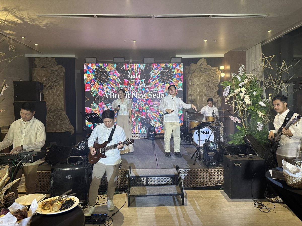 korde_band's tweet photo. SEDA Hotel Christmas Tree Lightning 2025
11.26.25

We extends our heartfelt thanks to Seda for having us at your Christmas Lighting Ceremony last night. It was an honor to be part of such a beautiful and meaningful event.

#korde #kordegigs #davaoband #kordeband #fullband https://t.co/b1gSkDbS1O