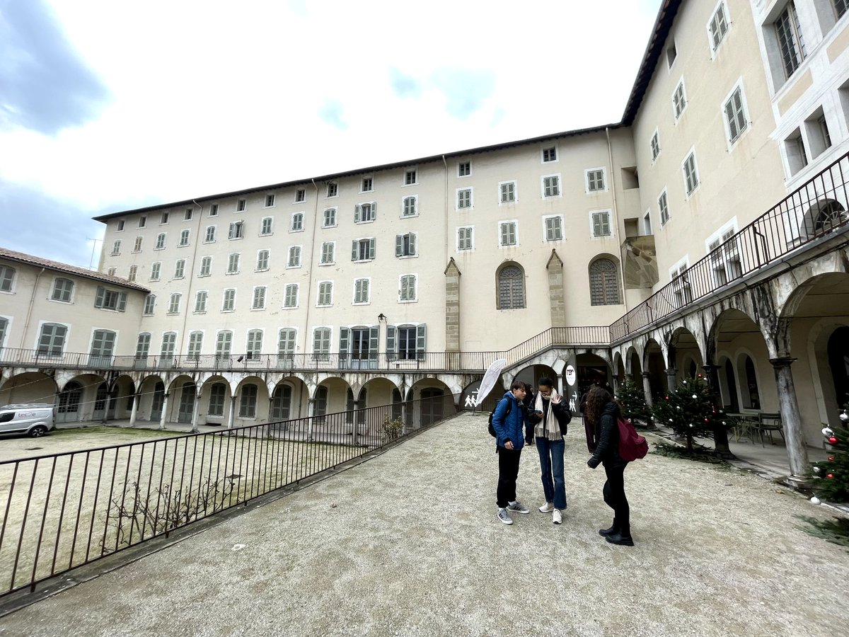 Collège Paul Valéry tweet media