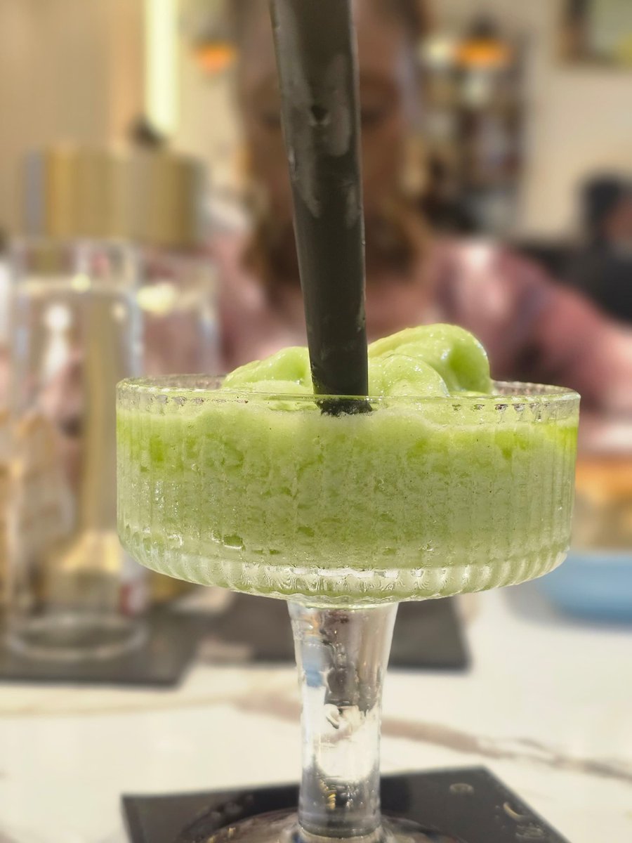 I once tried to run three heavy indicators, a trading bot, and manual entries on one laptop… and boom! Everything froze. My soul literally left my body cos why do I start from and get another laptop 😭
That day taught me something simple:

Systems crash when they’re forced to do