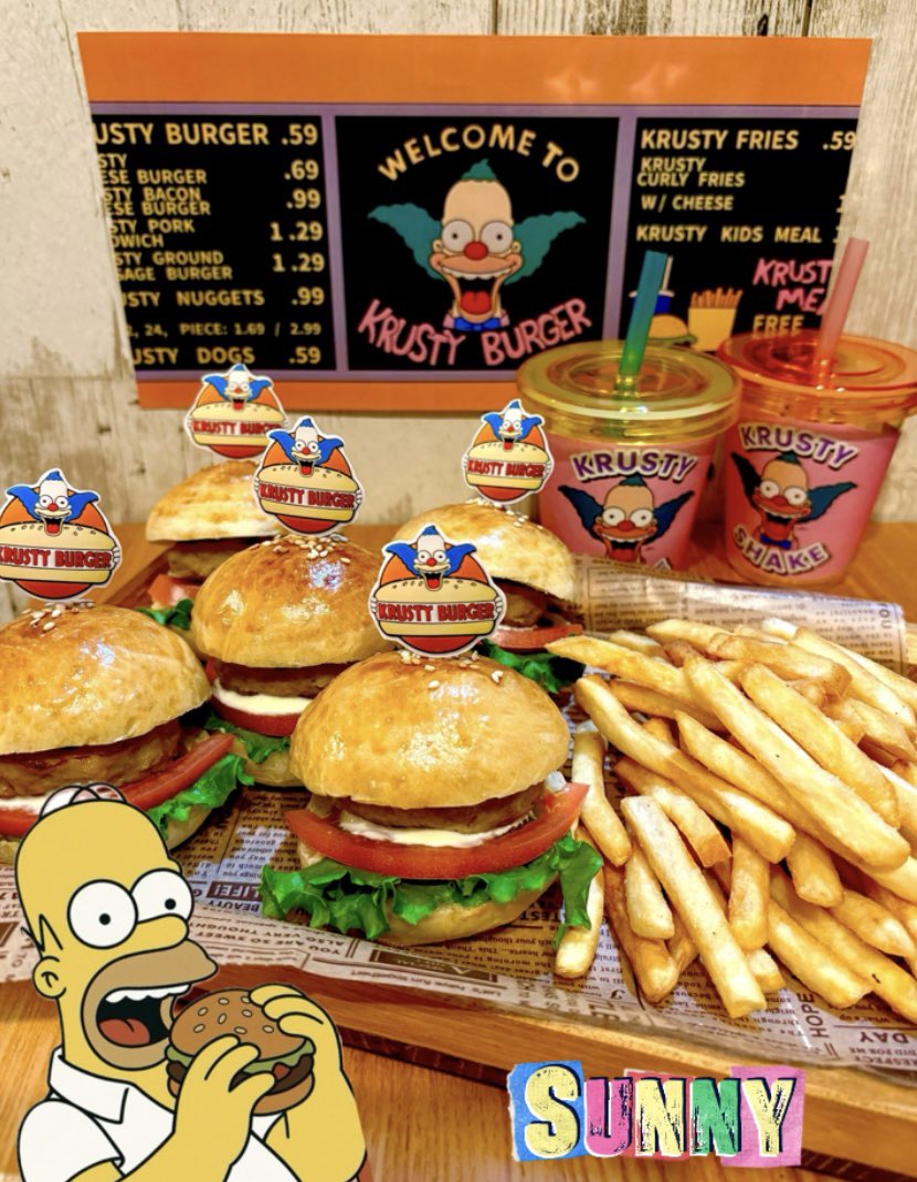 シンプソンズは ドーナツ🍩以外もあるよねぇ😎 クリスティバーガー