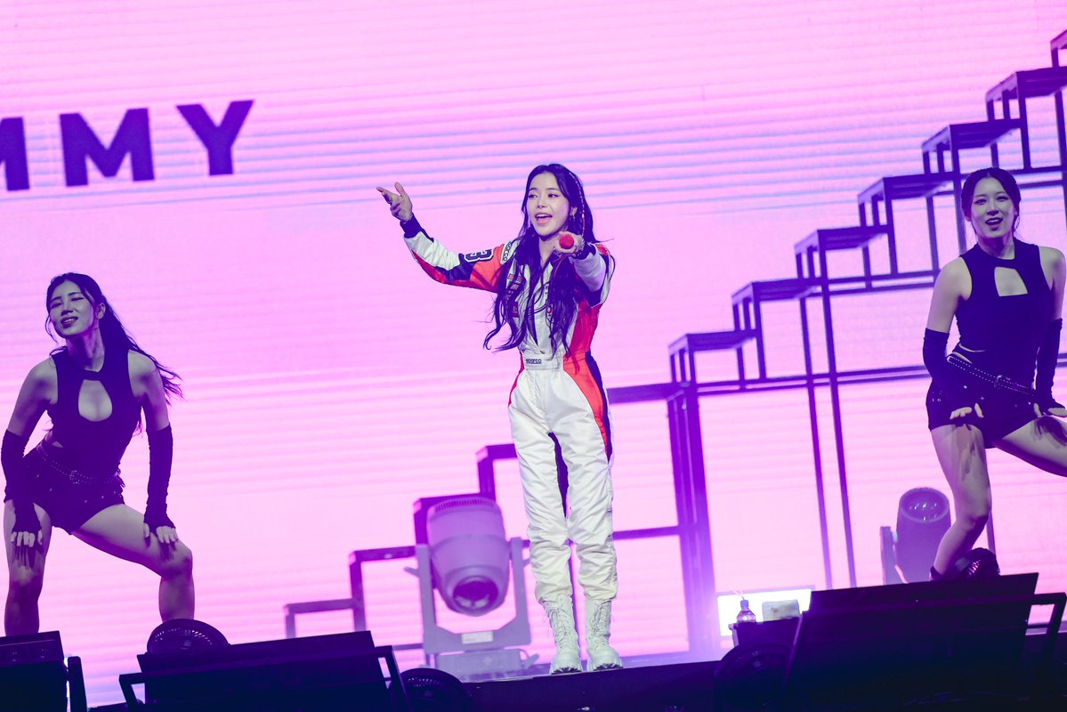 DragonKazoo77's tweet image. 251102 Solar 3rd Concert [Solaris] in Kaohsiung — Official Photos in HQ (2)

🔗 drive.google.com/drive/folders/…

#Solaris #SOLAR #솔라 #頌樂 #金容仙 #MAMAMOO #마마무 @RBW_MAMAMOO