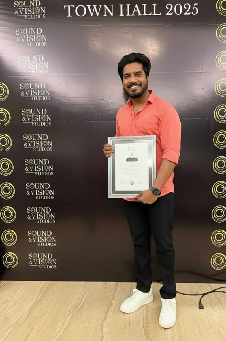soundnvisionsts's tweet image. Congratulations, Mahesh Shirsath (Mumbai) for winning the Best Mixing Engineer Award! Your expertise transforms every track into a masterpiece of balance &amp;amp; brilliance.

#SoundEngineering #MixingEngineer #SVSPerformanceAwards #EmployeeAppreciation #SoundAndVisionStudios