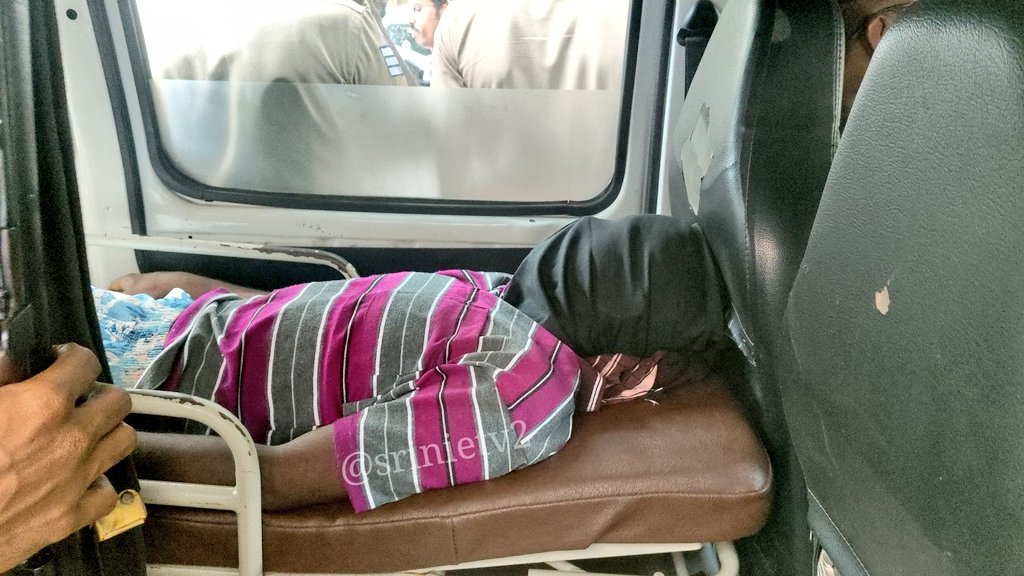 கோவையில் கல்லூரி மாணவி பாலியல் வன்கொடுமை செய்யப்பட்ட வழக்கில் கைது செய்யப்பட்ட மூன்று பேர் கோவை நீதிமன்றத்தில் ஆஜர் படுத்தப்பட்டனர். போலீஸ் காலில் வைத்து விசாரிக்க காவல்துறை மனு தாக்கல் செய்துள்ளனர்.<a href="/gurusamymathi/">S.Gurusamy</a> <a href="/kovaikarthee/">கார்த்திக் சதிஷ்குமார்</a> <a href="/wilson__thomas/">Wilson Thomas</a> <a href="/vijay_vast/">தி.விஜய் | Vijay Vast</a> 
#Coimbatore