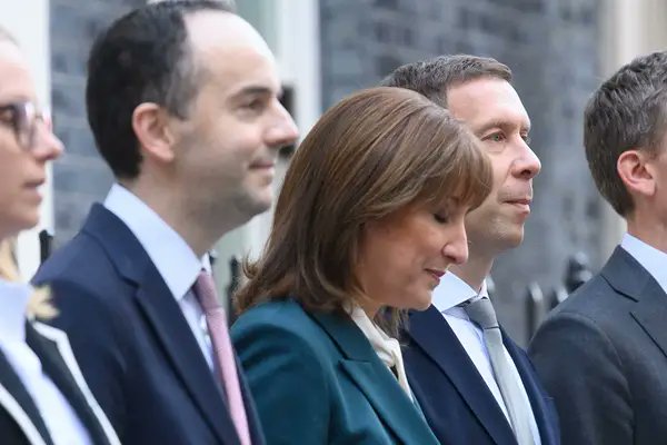 📉 Budget: UK stock market now a ‘hard sell’?💸 James Green, deVere Group Investment Director

londonlovesbusiness.com/budget-uk-stoc…
<a href="/LondonLovesBiz/">LondonLovesBusiness</a>

#UKBudget #RachelReeves #Stocks #Tax #Economy