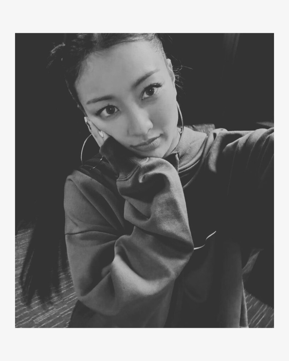 GGI0RGIA_'s tweet image. ⠀ ⠀ ⠀ ⠀
⠀ ⠀ ⠀ ⠀ ౨ৎ ⠀ 𝐌𝐄𝐋𝐈𝐍 𝐋𝐄𝐄.⠀ ❜⠀ 🌷⠀ 
⠀           ⏝ ⠀ 𝘙𝘦𝘥.
⠀ ⠀ ⠀ ⠀