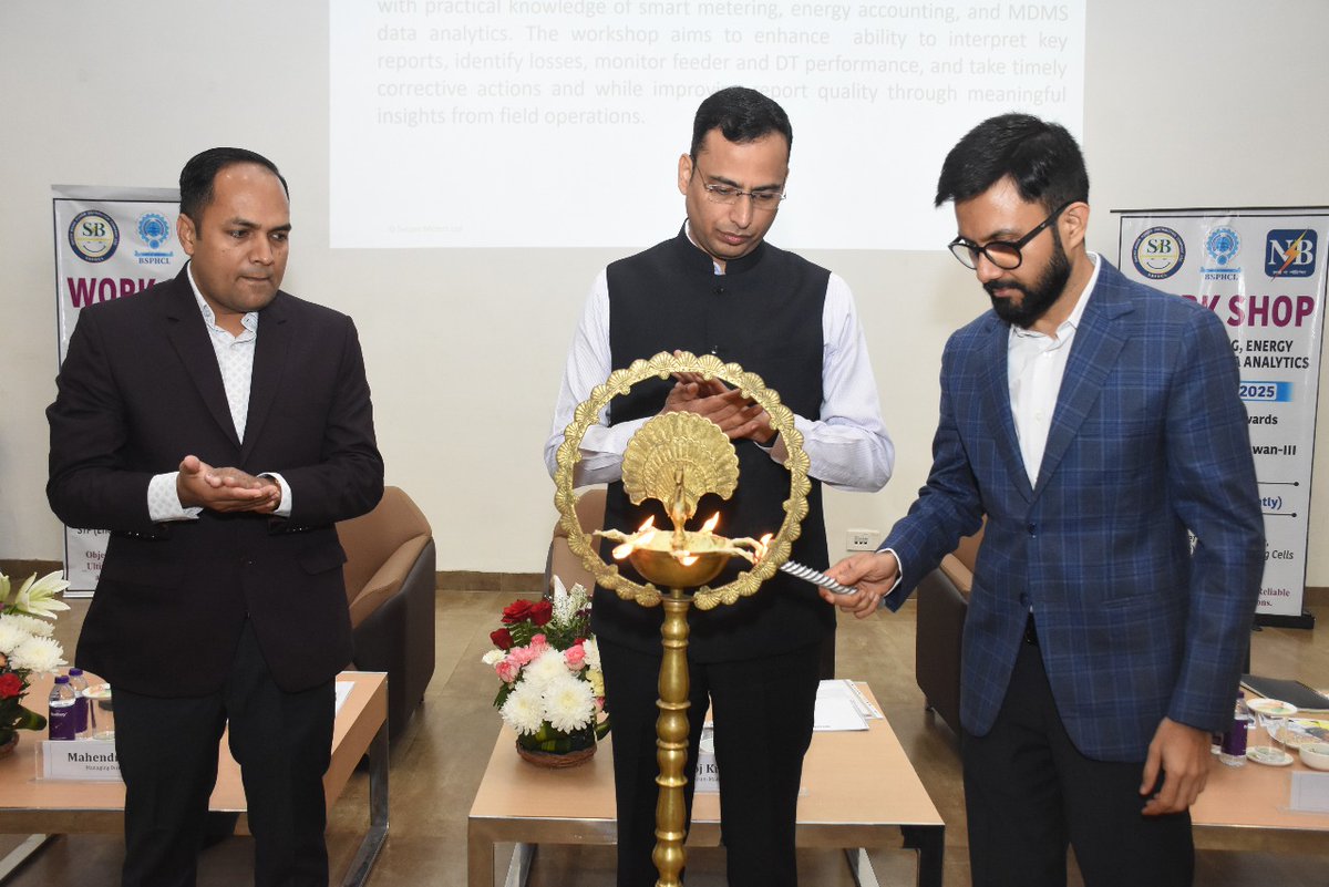 EnergyBihar's tweet image. आज विद्युत भवन में Smart Metering,Energy Accounting &amp;amp; Data Analytics पर Workshop का आयोजन हुआ। कार्यक्रम का शुभारंभ ऊर्जा विभाग के सचिव सह CMD #BSPHCL श्री @manojksingh_IAS द्वारा दीप प्रज्वलन कर किया गया।
(1/3)
#BSPHCL #SmartMetering #DigitalDISCOM #PoweringBihar