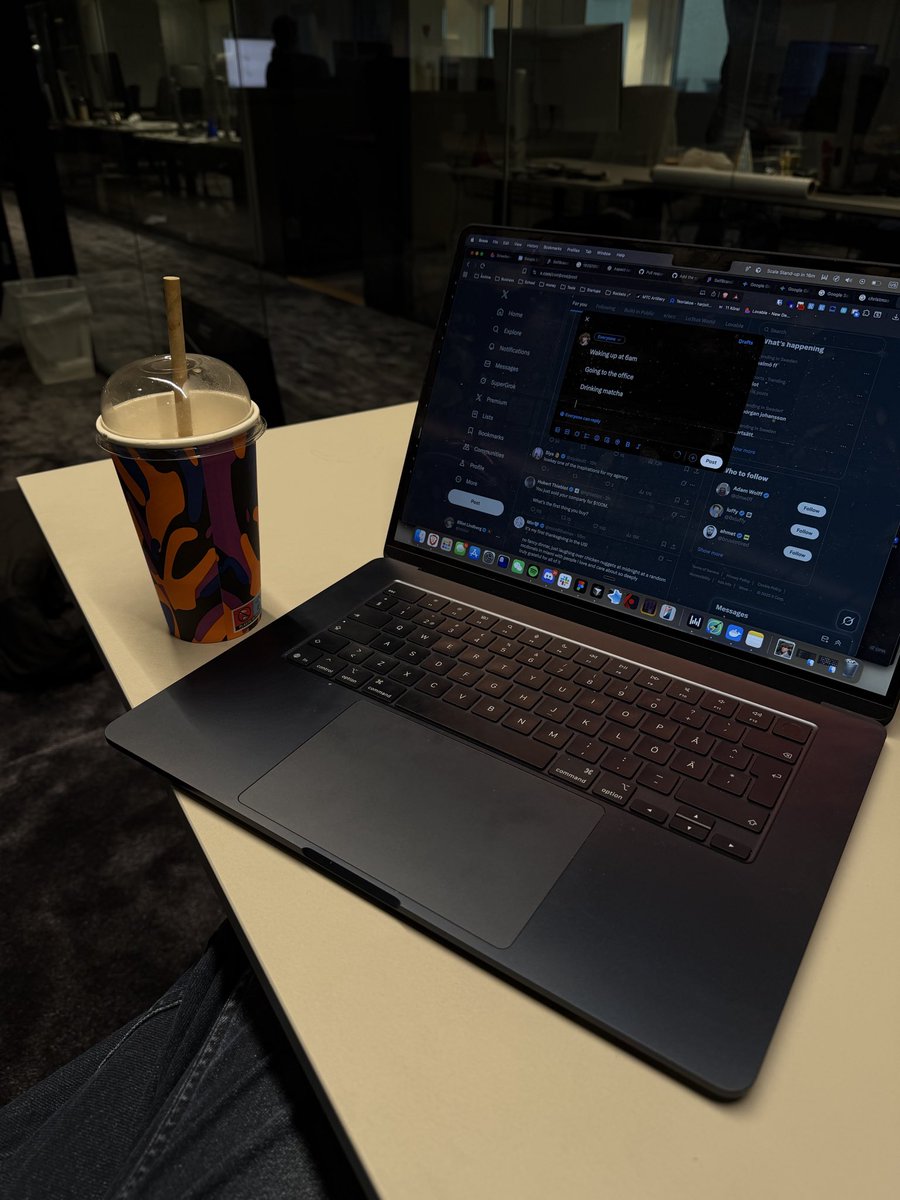 robiot's tweet image. waking up at 6am is so fucking underrated

it’s so damn easy to lock in at the office in the morning

no distractions