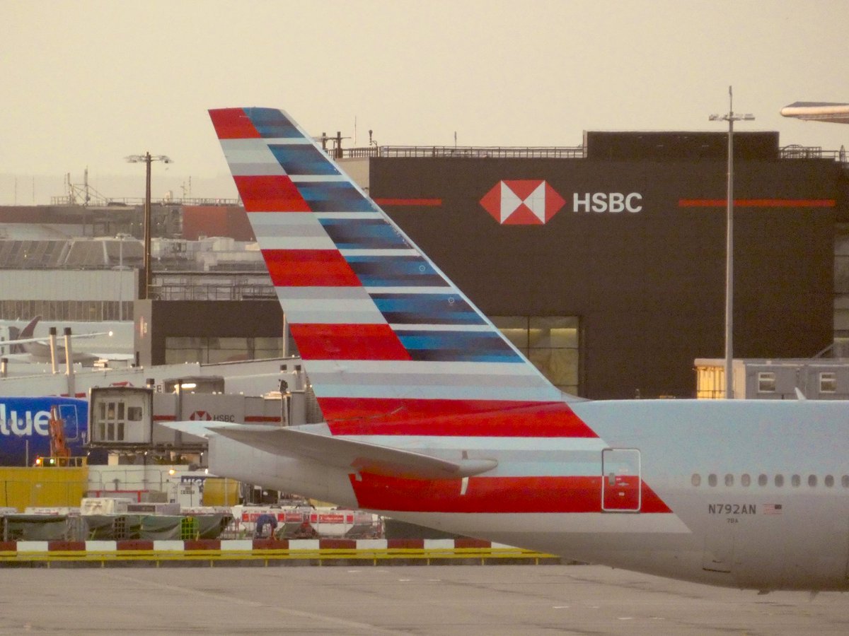 JetstreamUK's tweet image. Happy thanksgiving America. Enjoy the celebrations today wherever you are in the world. #Thanksgiving #USA #Avgeek #Aviation #AmericanAirlines