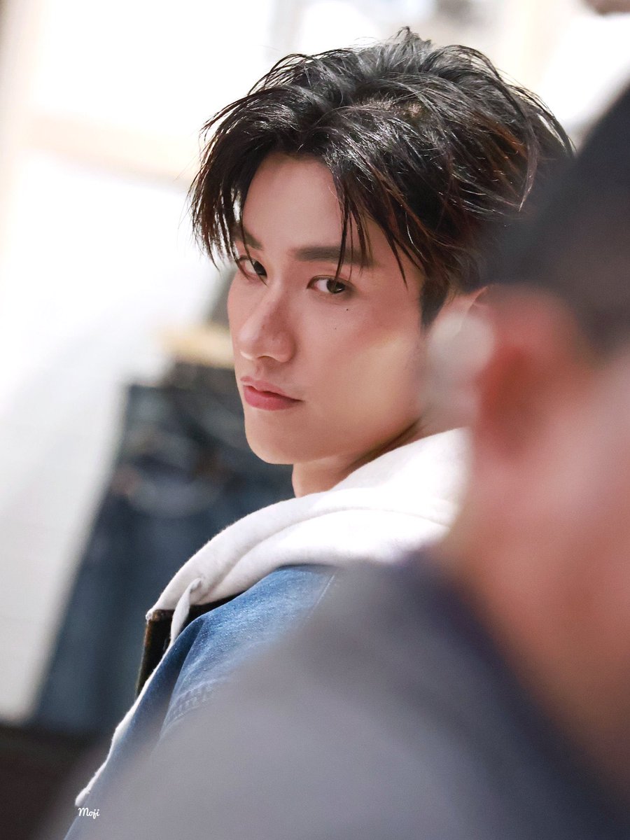 tayniverse_new's tweet image. เมคอัพเตนิววันนี้ถ้าคะเเนนเต็ม 100 อย่างน้อยต้องได้ 150 ! 🥹🥹🥹🥹🥹🥹🥹🥹🖋️ อ้ยยยยยมันดีมากกกกก สองหนุ่มนักเรียนนอก 🧣แก้มแดงๆบ่มแดด ☀️ 🤏🏻 เเล้วมีกระนิดๆหน่อยๆ พ้มชอบหน้าผมของพี่ช่างทีมนี้มากกก🫶🏻 ยกขึ้นหิ้ง

TAYNEW WITH AMERICAN EAGLE
#AmericanEagleTH #AEJeans
#Tawan_V #Newwiee