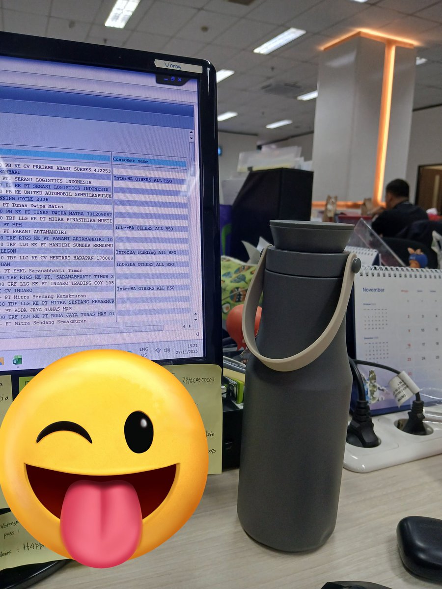 cingurl__'s tweet image. Perkara tumblr astaga, kata gua mending beli lagi kek gua nih dipasar