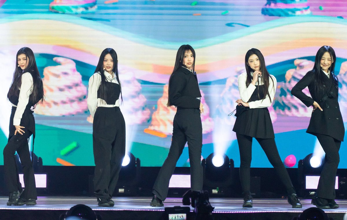 w_in_w_in_1118's tweet image. 衣装もKconの時のCookie参考にしていそうな😅