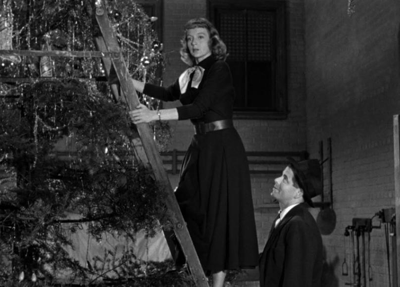 ~
#NowWatching  'Mr. Soft Touch' (1949) as part of my #Noirvember Movie Marathon

Directed by: Gordon Douglas &amp; Henry Levin
Starring: Glenn Ford &amp; Evelyn Keyes

My first time watching

#FilmNoir #FemmeFatale #NoirAlley