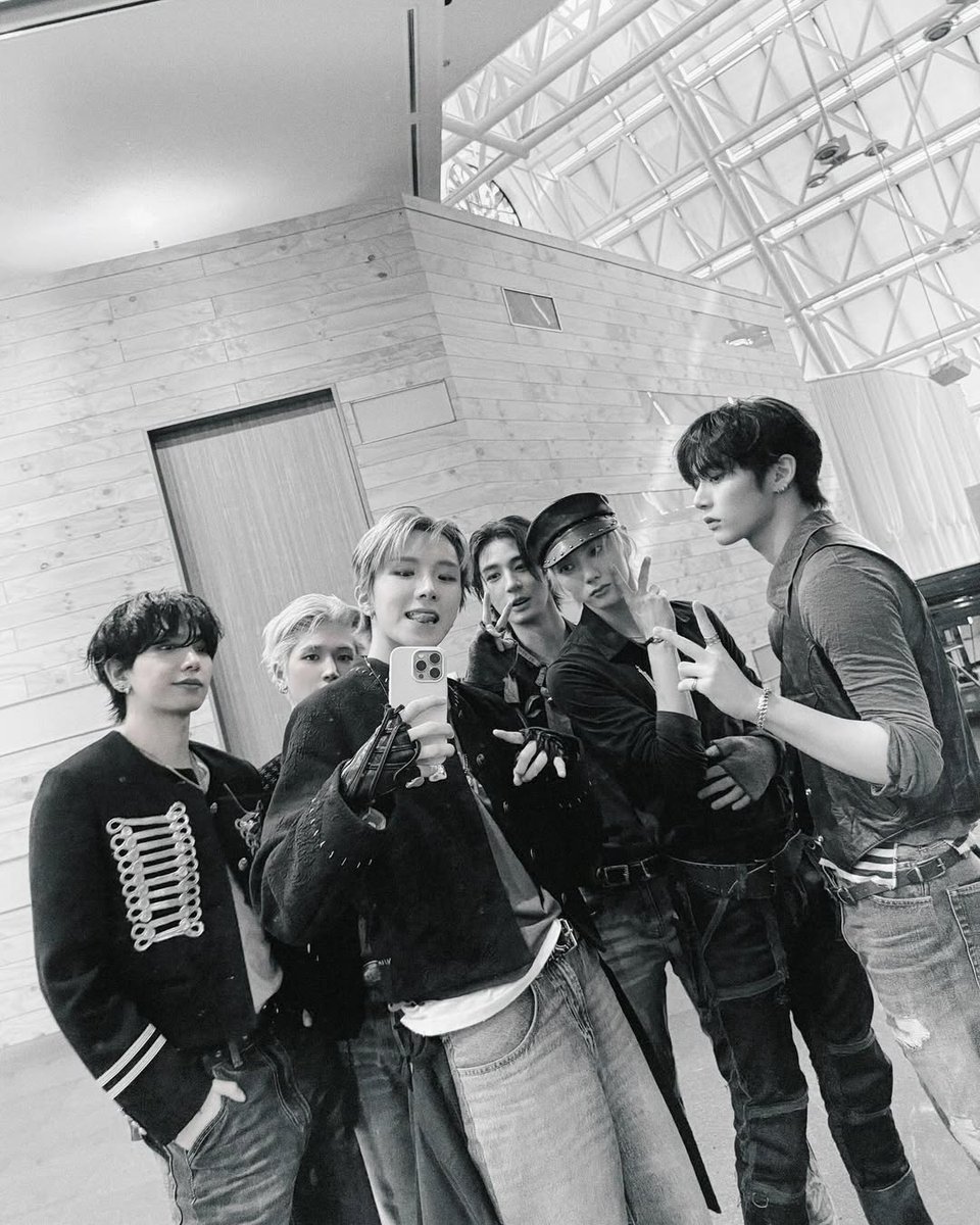 Mirror, mirror on the wall, who's the coolest of them all?