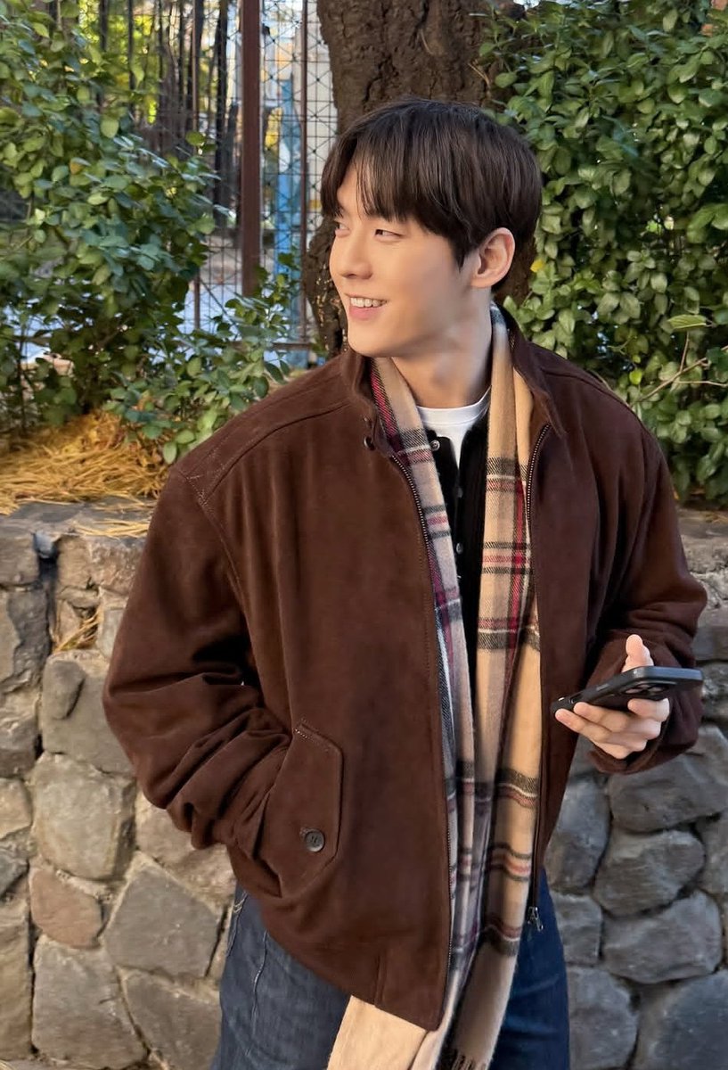 FashionistD's tweet image. Starting the day with these beautiful fall pics by #HUTA 😍