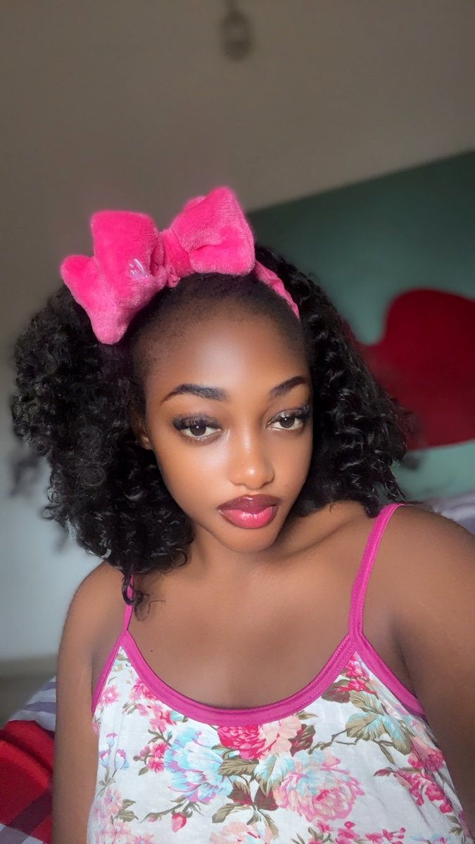 My eyes are staring into your soul 🩸