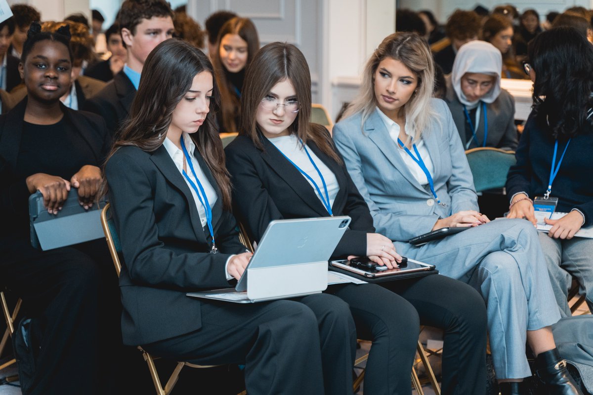 Associazione Diplomatici tweet media