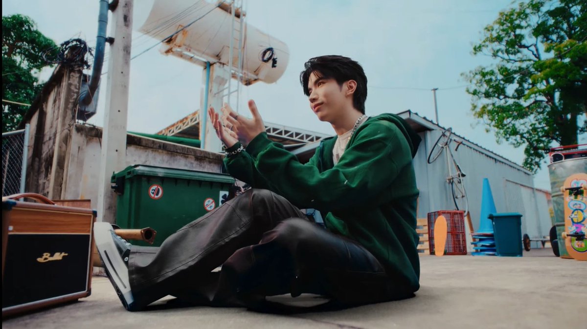 luv4xinwon's tweet image. So proud of Keen, his voice is stunning!~ he&apos;s so pretty in it too. Congratulations on your debut my lucky baby keen!🍀✨ @keenkeno_sp

CLOVER DEBUT NEXT TO YOU
#CLO_VER #คนคุ้นคอยCLO_VER #RISERMUSIC #keenkeno