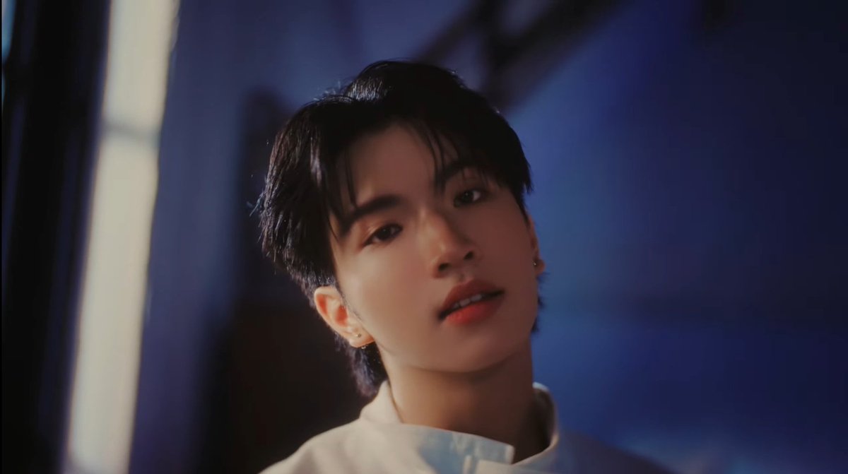 luv4xinwon's tweet image. So proud of Keen, his voice is stunning!~ he&apos;s so pretty in it too. Congratulations on your debut my lucky baby keen!🍀✨ @keenkeno_sp

CLOVER DEBUT NEXT TO YOU
#CLO_VER #คนคุ้นคอยCLO_VER #RISERMUSIC #keenkeno