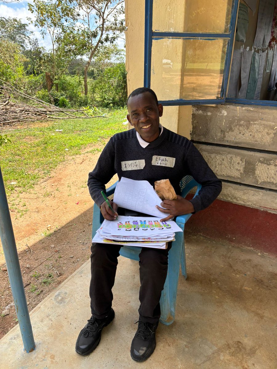 MiraiKenya's tweet image. Day 7 at the Nafasi Programme:
 lifeskill training focused on peer pressure. what it is, what causes it, and how values guide our choices.
Children explored positive vs negative peer pressure through group discussions and shared their role models. 
#ChildProtection