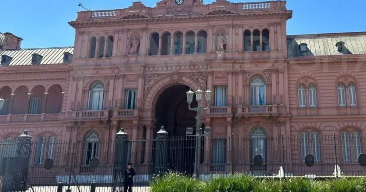 diariohoynet's tweet image. 🏛️ 🦁 📝 | #Reforma | #Laboral | #Proyecto

El Gobierno acelera el proyecto de reforma laboral y crece la tensión política

La última reunión del Consejo de Mayo dejó un borrador sin consensos y con rechazo sindical. 

diariohoy.net/politica/el-go…