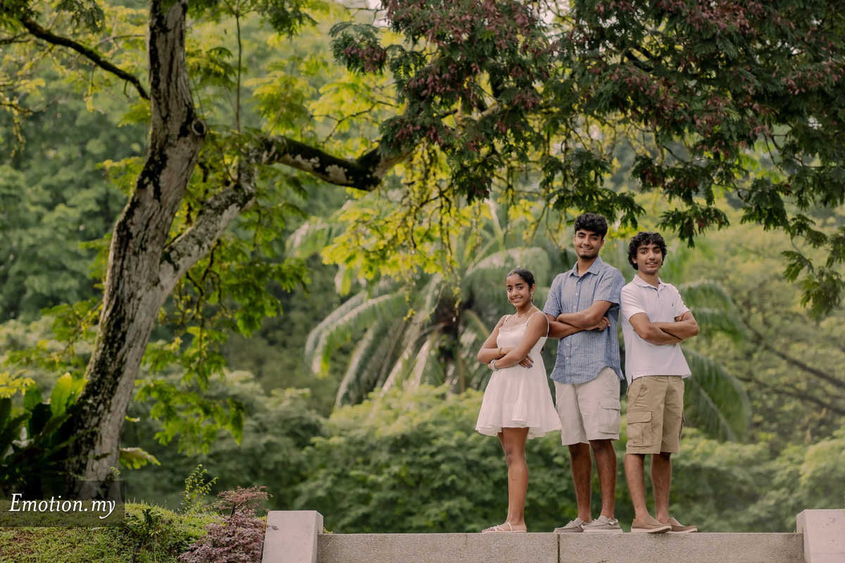 andylimdotcom's tweet image. #familyportrait #photography #family #portrait #emotioninpictures #andylim

View more at emotioninpictures.com