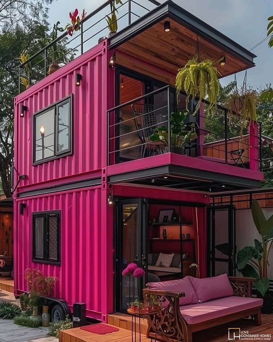 LCH_studios's tweet image. Would you live in a house built out of shipping containers? Rate this one on a scale of 0-10.  Visit us at lovecontainerhomes.com for container house plans and designs.
#architecture #shippingcontainer #containerhome #containerhouse #house #prefab