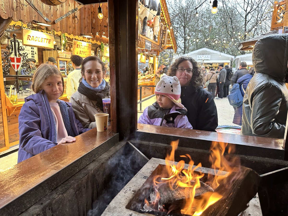KKeith312's tweet photo. A little cold but we did find a Christmas market in Paris https://t.co/m9Rmq2ccTA