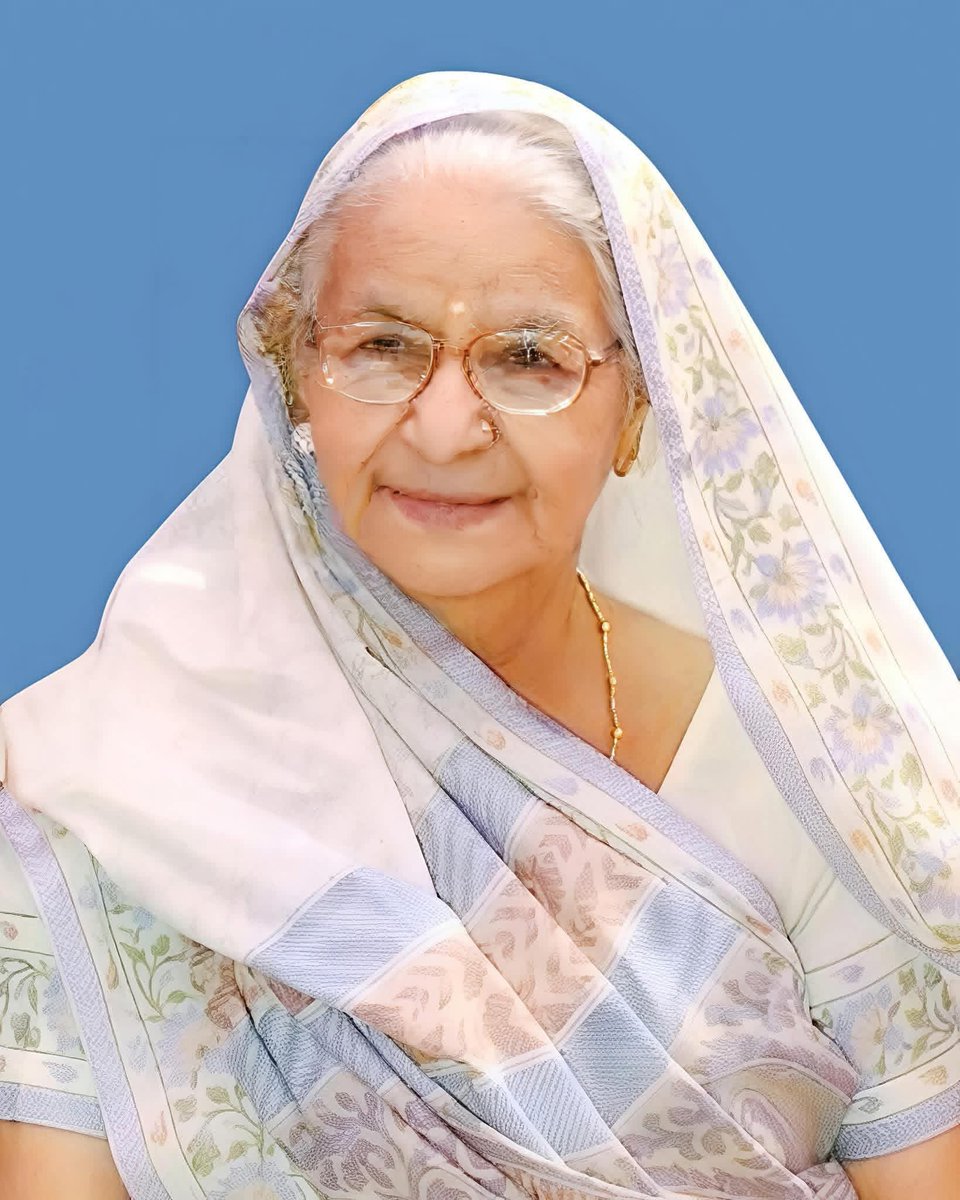 माननीय सांसद गौतमबुद्ध नगर श्री डॉ. महेश शर्मा जी की पूज्य माताजी के निधन का समाचार अत्यंत दुःखद एवं कष्टप्रद है।

ईश्वर से प्रार्थना है कि दिवंगत पुण्यात्मा को अपने श्रीचरणों में स्थान दें तथा शोकाकुल परिजनों को यह अपार दुःख सहने की शक्ति प्रदान करें।

ॐ शांति।।