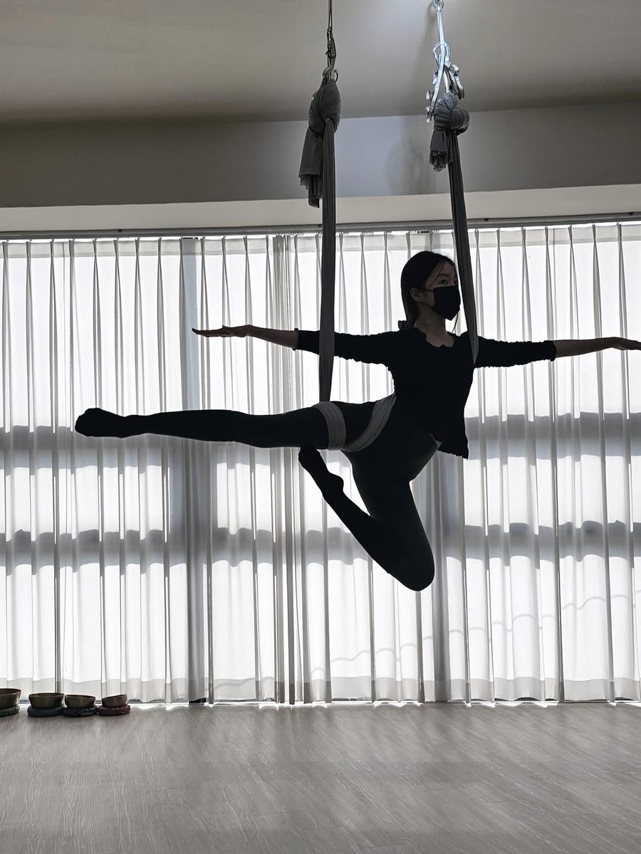 djssskrkd's tweet image. ⠀⠀

      The deep calibrating work of the Control Balance. A demanding inversion that requires absolute spinal stability and concentration. Propelling my physical limits.

⠀⠀