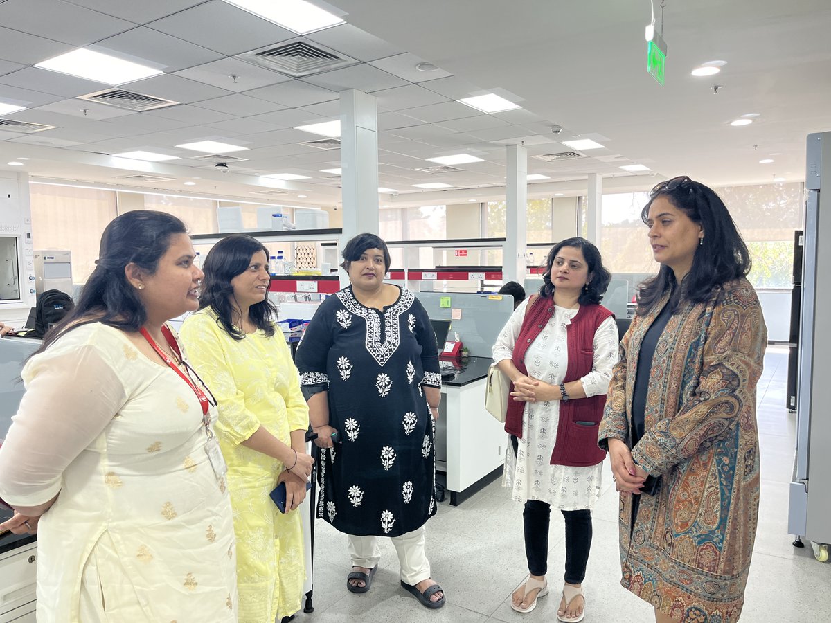 CLS4MU's tweet photo. @MahindraUni was delighted to host Prof. Amritpal Mudher, Associate Dean (International) and Professor of Neuroscience at the @unisouthampton, for an insightful guest lecture on “What Can the Humble Fruit Fly Teach Us About Alzheimer’s Disease?” on 17 November 2025. https://t.co/fsvehwoVjC