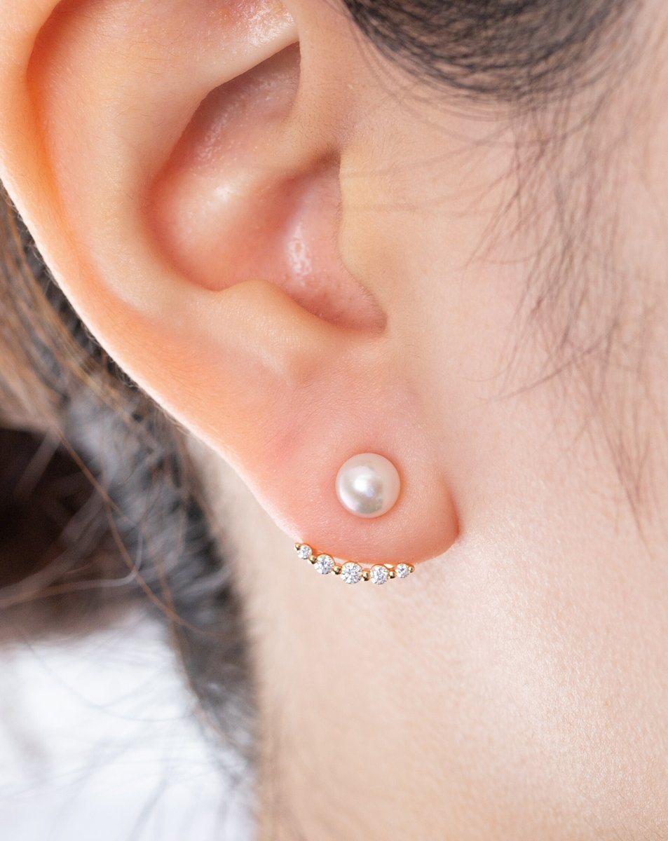 オレフィーチェ ミルクラウン ピアス 0.1カラット プラチナ pt950