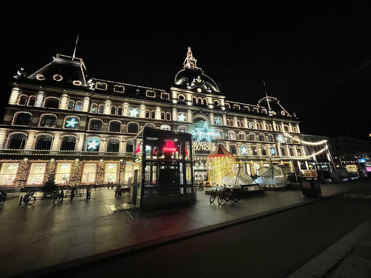 なんと！デンマーク旅行が始まりました！！
夜に着いたのでまだ全然回らなかったけど街が超綺麗だから明日は楽しみ
