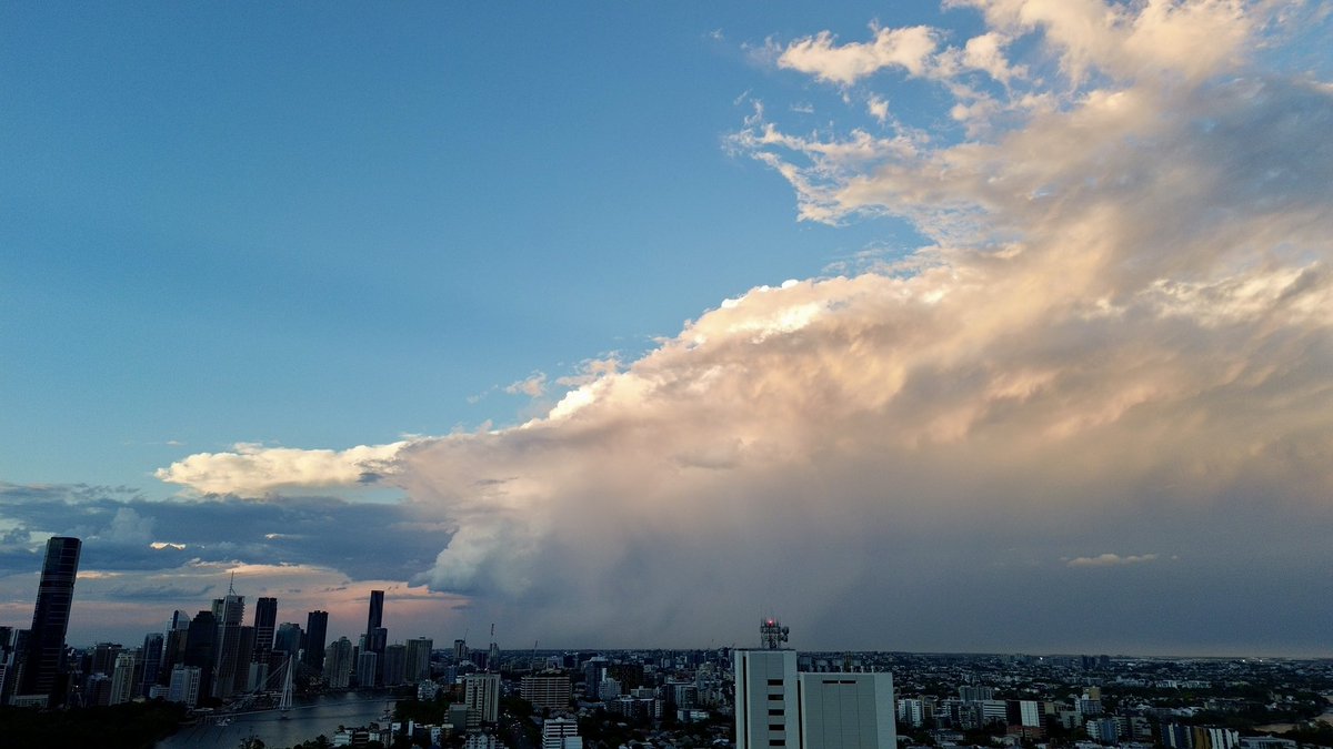 Hitchy04's tweet image. Captured these severe #thunderstorms as they pushed offshore in the #Brisbane area this evening. 

Looked spectacular with the sun setting.
