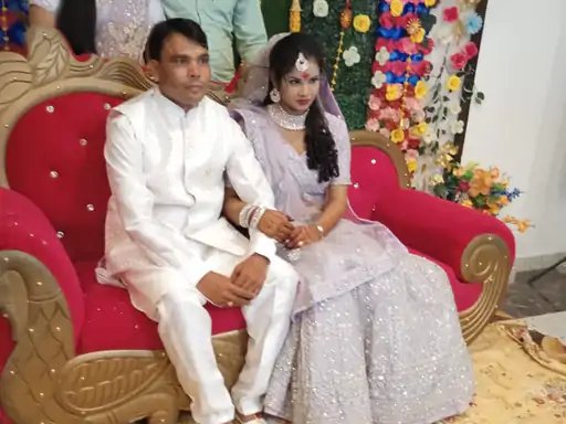 1vinci6le's tweet image. No media coverage on the BLO Harassment by the ECI.

In UP’s Fatehpur, BLO Sudheer Kumar, a lekhpal engaged in SIR duties, died by suicide after he was allegedly given a suspension ultimatum by the SDM for not attending a meeting. Sudheer, who died on November 25, was scheduled…