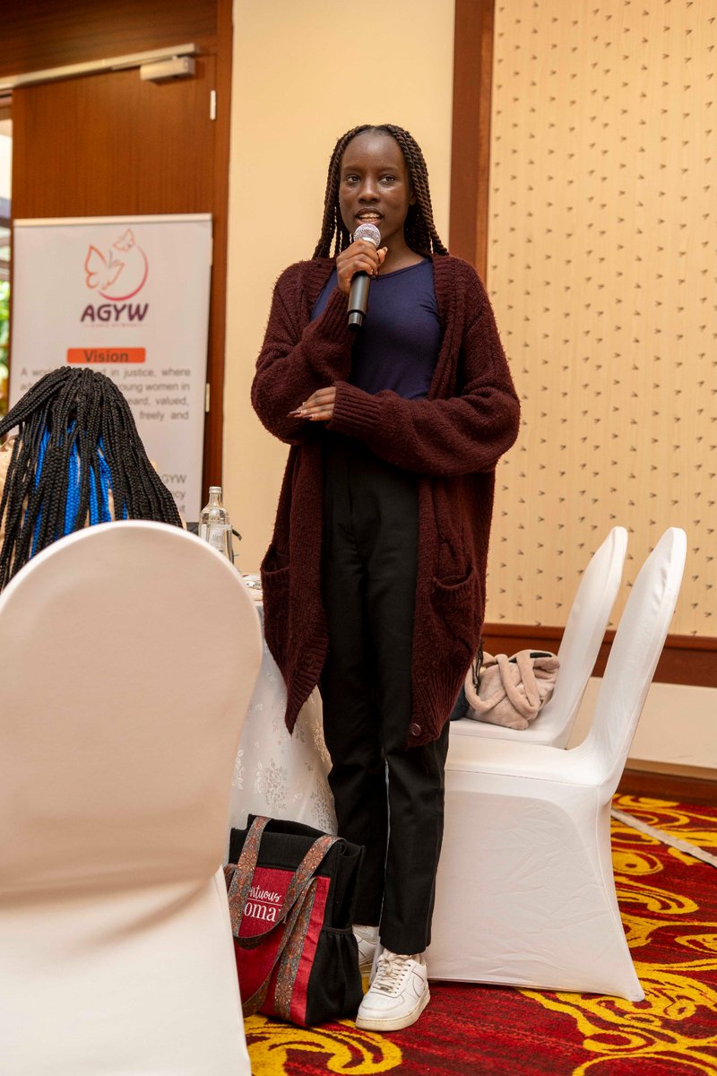 Polycom Girls 💛💙💖 tweet media