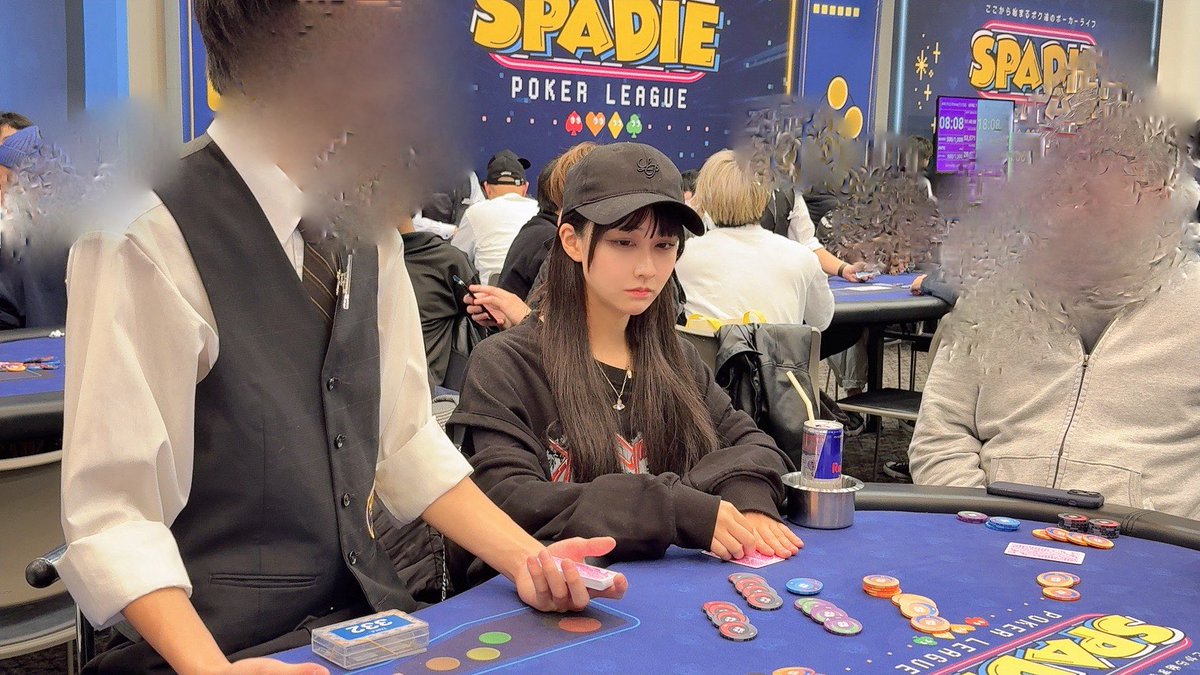 yuzu_himechann's tweet image. 次のSPADIEは40回目なんだっ❕

そんな長く続いてるのすごい🥺
記念すべきだ〜2月楽しみっ

なんか真剣すぎて目つき悪くなってる
写真を添えて✌︎笑

#SPADIE