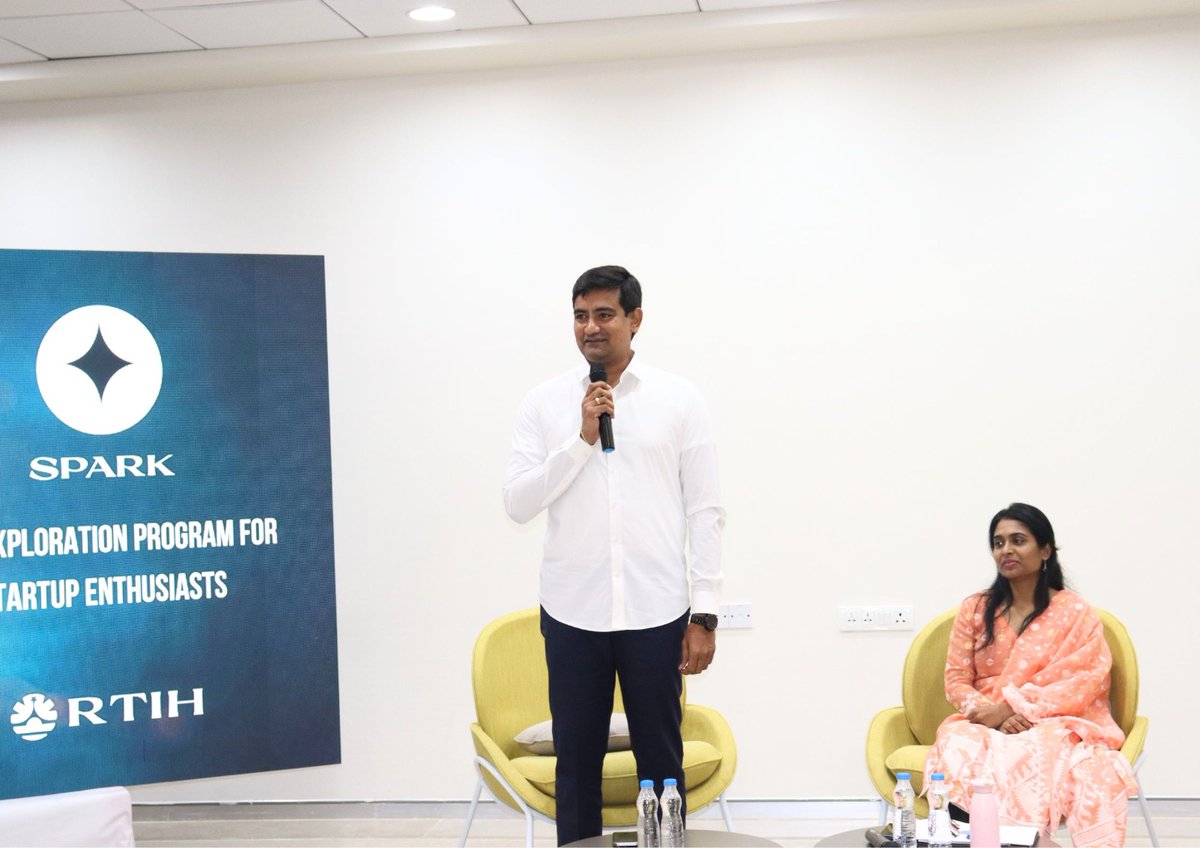 RTIH_AP's tweet image. RTIH launches SPARK! Our flagship 3-day bootcamp guides early-stage innovators in turning ideas into viable concepts.

Over 100 participants joined today! Inaugurated by Shri @SKondapalliOffl,Hon’ble Minister for MSME, Andhra Pradesh. 

Our CEO Smt. @DhatriReddyP,IAS –…