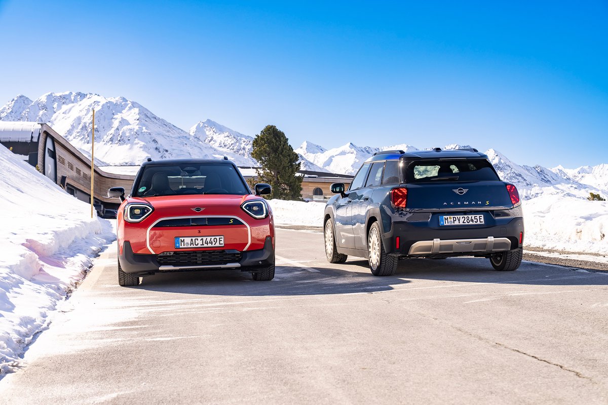 Dro4Cars's tweet image. 🎄⚡The MINI Aceman SE has 218 hp, 0–100 km/h in 7.1s, winter-ready design, and room for every gift. Pair it with the new MINI Lifestyle Collection and hit the holidays in style. 
#MINIAceman #ElectricMINI #MINI #Aceman #DRO4CARS #dro4cars #coffee #tea #hotchocolate