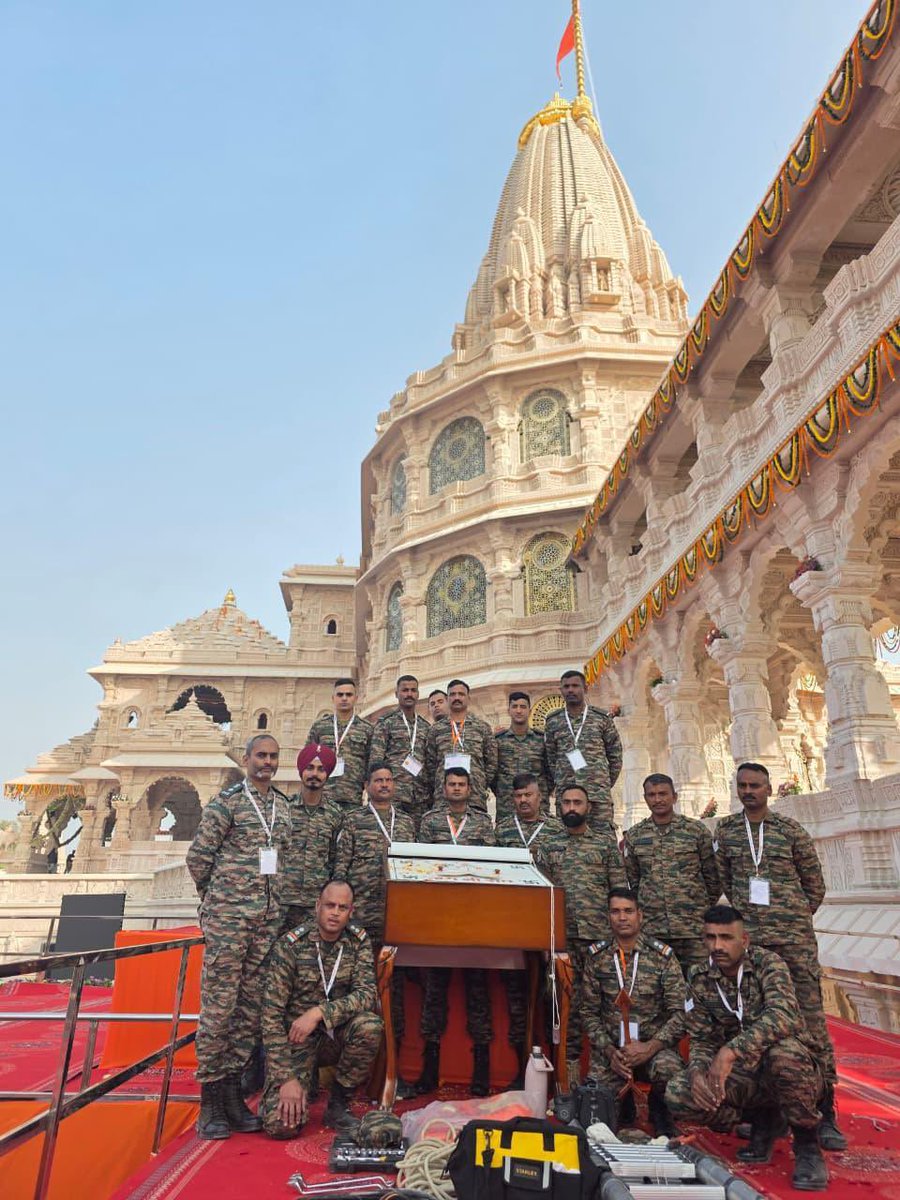 MeghUpdates's tweet image. 📸 Dhwajarohan made possible by 316 EME Workshop…Jai Shree Ram 🚩