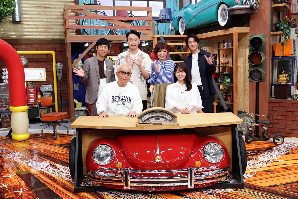 【ゴマさま専用】キャスター付き ジャパンビンテージ Najico (ナジコ) 日本の家具メーカー“najico/ナジコ”のレトロなオーク材飾棚 ¥5280 w45