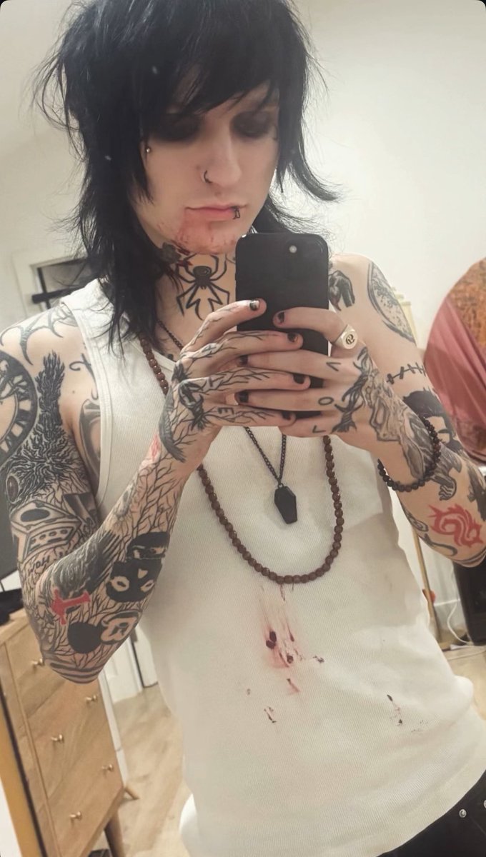 is this a sign of a costume or a music video per chance