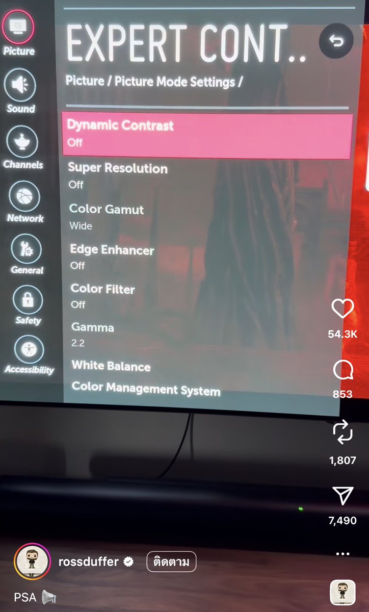 TheMoviesRain's tweet image. ผู้สร้างพี่น้องดัฟเฟอร์ออกมาเตือนผู้ชมที่จะรับชม Stranger Things ซีซั่นสุดท้าย ว่าควรจะปิดฟังค์ชั่นเสริมของทีวีออกไปก่อน เพื่อประสบการณ์ที่ดีที่สุด

ซึ่งส่วนใหญ่จะเป็นฟังค์ชั่นที่ช่วยประมวลผลภาพให้ดูดีขึ้นและลื่นไหลขึ้น เช่น dynamic contrast, super resolution, edge enhancer,…