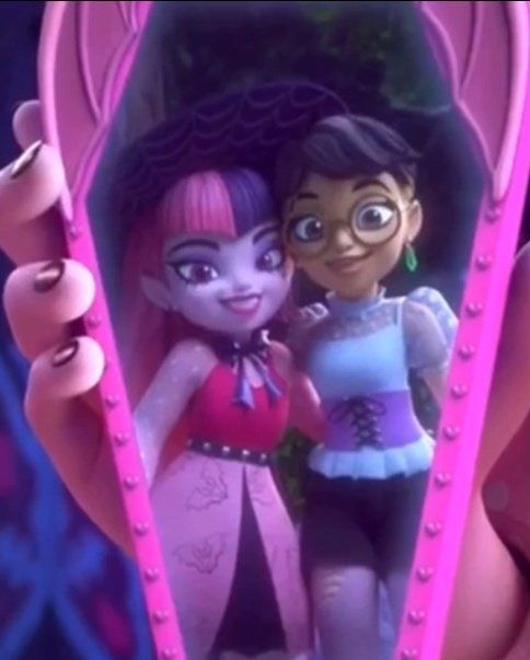 Wonder if this diva has anything to do with Moonspell magic