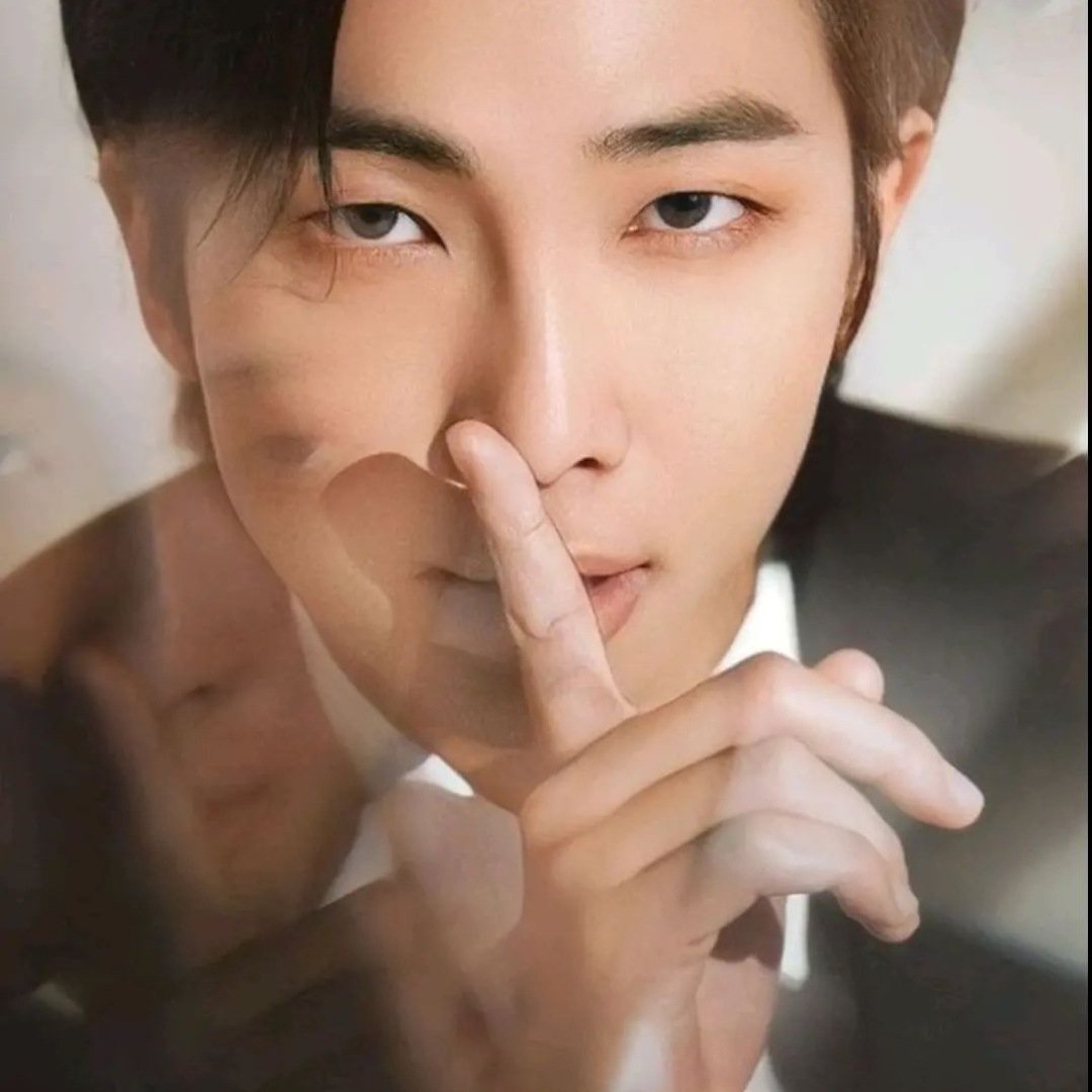 rkive7_94's tweet image. Shhh... It&apos;s our secret